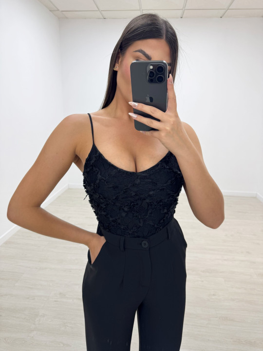 TOP FLOR VOLUMEN NEGRO